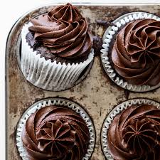 So incredibly moist and rich! Easy One Bowl Chocolate Cupcakes Simply Delicious