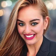 Michele Doolittle's Instagram, Twitter & Facebook