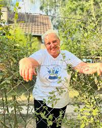 HU/SR) Figura Terézia már annyira várja az új évadot és a vadonatúj  bemutatót, hogy kerítésszaggatásba kezdett