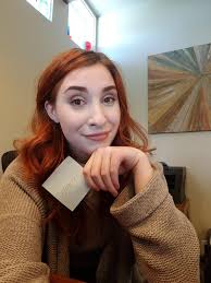 I just started my first real adult job today! Remind me that I'm worthless.  : r/RoastMe