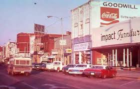 Broad Street Looks Loke The 1970s Rome Georgia Rome Broad Streets