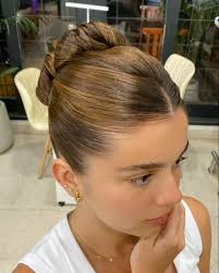 Look minimalista. Samira Dominguez. #peinados #peinadoselegantes #versatil