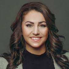 Courtney Bemis's Instagram, Twitter & Facebook