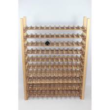 Planches de cèdre taillés en forme de fer la toile de fond. Casier A Vin En Chene Massif