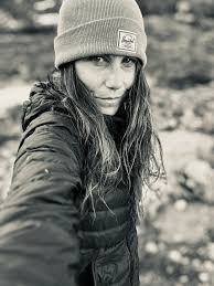 Looking for a couple or two friends to replace us. —only for those who plan  to stay or live long term in Whistler. Very quite one bedroom suite. With  private entrance. Washer