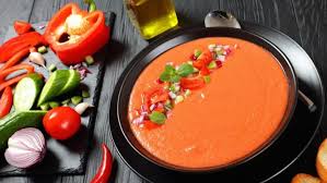 Lo que no imaginas que el gazpacho puede hacer por ti en la ola de calor