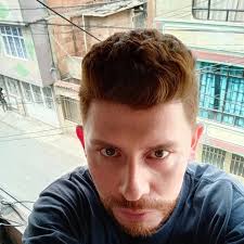 Con esta foto siempre me dicen que me paresco a una famosa 🤗 adivinen a  quien 💖