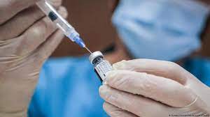 Prof danny altmann, professor of immunology at imperial college london, said: Covid Biontech Pfizer Vaccine Shows 100 Efficacy For Young Teens News Dw 31 03 2021