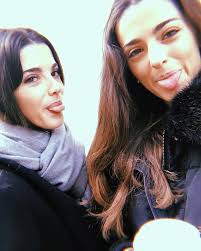 Maria joão e joana falam sobre o tema da novela e apresentam as suas personagens, vanessa e sandra: Gemeas Ines E Joana Aguiar Sao Rivais Na Ficcao Da Sic E Tvi Atrizes Ja Trocaram Identidade