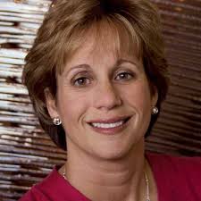 Lisa Salvino Dobbs (@terpalum)