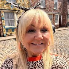 Coronation Street's Lisa George addresses reason for leaving soap as Beth  Tinker amid health fears