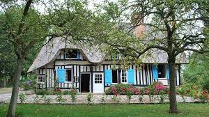 Nos Biens De Caractere Chaumiere Normande De Caractere A Vendre En Haute Normandie Dans Le Pays De Caux Entre Rouen Maison Normande Haute Normandie Chaumiere