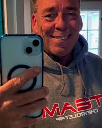 I trust a Magic 8-Ball more than any politician.