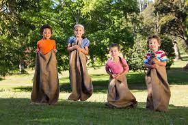 Juegos Para Ninos Faciles Divertidos Y Para Todas Las Edades Juegos Tradicionales Para Ninos Juegos Tradicionales Juegos Para Ninos Al Aire Libre