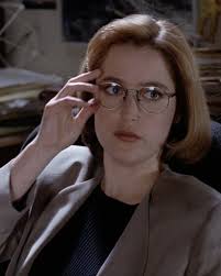 Does anyone do a little summer eyewear trend like them? 😎