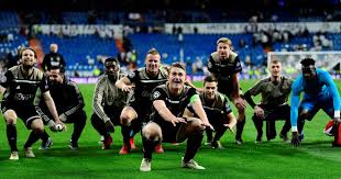 Ajax is bij de loting in istanbul gekoppeld aan sporting clube de portugal, borussia dortmund en besiktas.de eerste wedstrijden van de groepsronde worden gespeeld op 14 en 15 september. Dutch Football League Puts Games On Hold To Help Ajax Prepare For Champions League Semi Final
