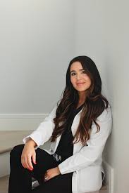 Esmeralda | Concierge Med Spa Oakbrook Terrace, IL | Pinch