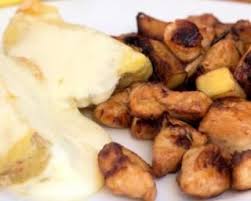 Emince De Dinde Et Pommes De Terre A La Mozzarella Pour Raclette Revisitee Http Www Fourchette Et Bikin Emince De Dinde Cuisson Des Aliments Pomme De Terre
