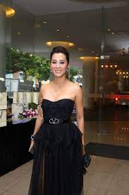 Sau các cuộc hôn nhân đổ vỡ, kỳ duyên sống cùng hai con gái và mẹ đến khi bà qua đời năm 2016. Tiá»ƒu Sá»­ Mc Nguyá»…n Cao Ká»³ Duyen