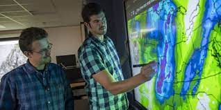 Mempelajari filsafat memang akan membuat orang menjadi berpikir secara lebih luas dan radikal. Meteorologi Cuaca Adalah Ilmu Yang Mempelajari Atmosfer Simak Penjelasannya Merdeka Com