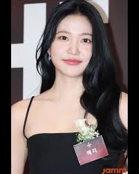 RedVelvet_230907 • [Update] || Actress Kim Yerim at the 2023 Brand Of The  Year Awards photowall session 💜 APPLAUSE FOR ACTING IDOL YERI  #YERI_ActingIdolOfTheYear #우리다이아_연기돌대상수상자_예리 — • ©️to the owners • Admin: