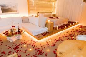 Later when assigning the guest room before the arrival of the guest the front desk agent must be most of the budget hotels tend to provide many of these room settings which cater both couples and. Hotel Room Surprise Ideas How To Plan A Romantic Staycation Surprise