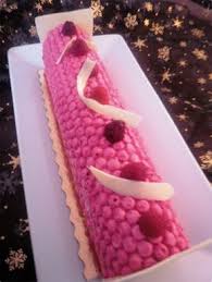 Buche Framboise Vanille Chocolat Blanc Amandise Buche Framboise Chocolat Blanc Gateaux Alimentaires