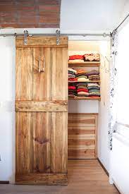 Wir zeigen ihnen, wie einfach es ist einen begehbaren kleiderschrank zu bauen. Creative Furniture Begehbarer Kleiderschrank Kleiderschrank Massivholz Begehbarer Kleiderschrank Turen