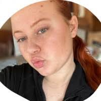 Katie Heaton's Instagram, Twitter & Facebook