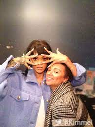 Jimmy Kimmel Live On Twitter Backstage At Kimmel Tune In Tonight At 11 35 10 35c On Abc With Rihanna Bbhmm Http T Co 3qxrmwjcvm