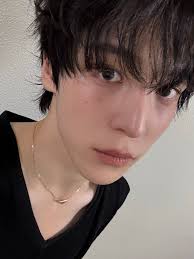 𝙄'𝙢 𝙞𝙣 𝙡𝙤𝙫𝙚 𝙬 𝘼𝙏𝙀𝙀𝙕 added a new photo.