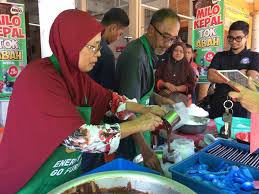 Hai assalammualaikum everyone.hmmm post sebelum ni pasal ais kepal milo viral ,sekarang ni moh kita share resepi ais kepal milo ni pulak. Resepi Rahsia Milo Ais Kepal Tok Abah Kuala Kangsar