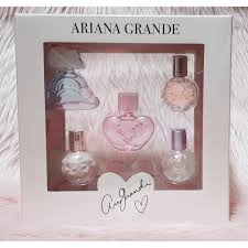 Rated 5 out of 5 by arilover from mini ariana grande perfume i got this present and i love it. Limited Edition Ariana Grande Deluxe Mini Parfum Coffret Set Splash Dab On 5 X 7 5ml Each Shopee Philippines