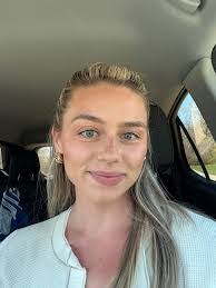 Shannon Ebert's Instagram, Twitter & Facebook