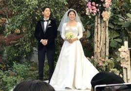 By the way, the rating of the. Descendants Of The Sun Couple Song Hye Kyo And Song Joong Ki Wed In A Private Outdoor Ceremony Entertainment News Top Stories The Straits Times