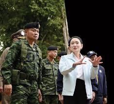 एक कॉल ने डगमगाई सत्ता