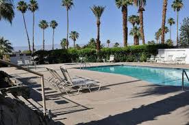 Desert aire is a palm springs rv resort located at the eastern end of the valley, minutes away from the polo fields and numerous golf courses, spectacular cycling and hiking what really sets our palm springs rv park apart is the sense of instant community; Beware Review Of Silver Spur Rv Park Resort Palm Desert Ca Tripadvisor