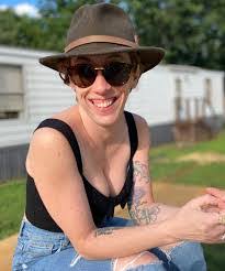 Genevieve Goetz's Instagram, Twitter & Facebook