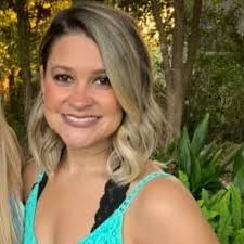 Carly Bragg's Instagram, Twitter & Facebook