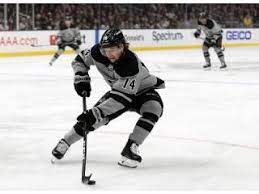 The Kings Have Not Had Much To Share But The Stick Handling Here For The Kings Player Is Quite Good Nhl Kings Picksparla Nhl The 3 Kings Los Angeles Kings