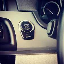 Dalam kondisi kedua aki masih terhubung, maka hidupkan mesin mobil anda. Ini Cara Hidupkan Enjin Kereta Push Start Button Elak Mudah Rosak Wanita Pun Kena Ambil Tahu Keluarga