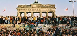 Die jüngere generation unter uns erinnert sich mittlerweile ni. Tanz Auf Der Mauer