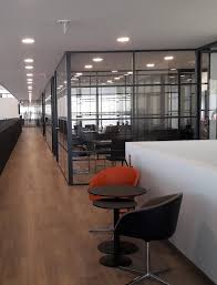 Amenagement D Une Concession Mercedes Cloison Concession Automobile Cloison Amovible