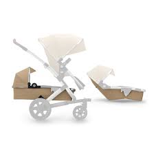 Dankzij de uitstekende vering en de super lichte banden stuur je de kinderwagen soepel door de scherpste bochten en de reiswieg van de joolz day kinderwagen wordt geleverd met een hypoallergeen matras met een hoofdkussen. Joolz Geo Camel Beige Expandable Set Buy Now Online
