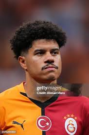 2,018 Gabriel Sara Photos & High Res Pictures