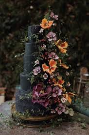 They just might inspire your own big day confection. 78 Original Halloween Wedding Cakes Weddingomania