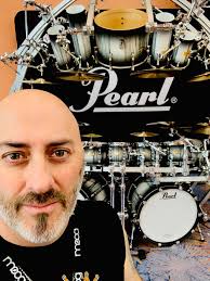 We made it through…cya 2025! 🥴💪🤺⚔️🥳 Looking forward to an action-packed  2026, getting it started with a little time in California for the NAMM  Show, the 2026 Bass Magazine Awards, Metal Hall