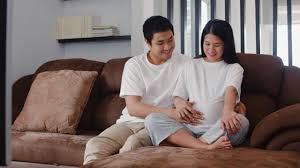 Bagaimana jika kamu hamil? kataku dalam hati saking menghayatinya adegan itu. Mimpi Istri Hamil Artinya Apa Ya Kumparan Com