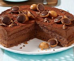 Ingredients 3 Oeufs 3 Cuilleres A Soupe D Eau Froide 100 G De Sucre 75 G De Farine 3 4 Cuilleres A Soupe De Cacao En Pou Fun Desserts Snack Cake Desserts