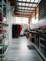 Berikut contoh gambar warna cat dinding luar rumah yang cerah sebagai inspirasi memilih warna cat yang bagus untuk rumah minimalis atau rumah sederhana bahkan rumah mewah anda. Ilham Dekorasi Dapur Basah Bahagian Luar Rumah Facebook